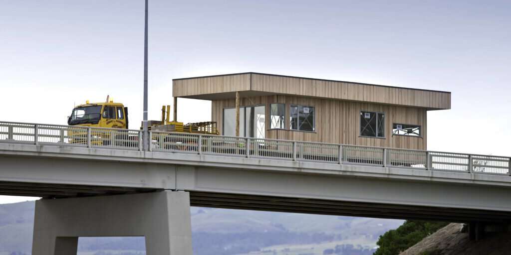 Prefab modular vs. traditional construction: Which should you choose?