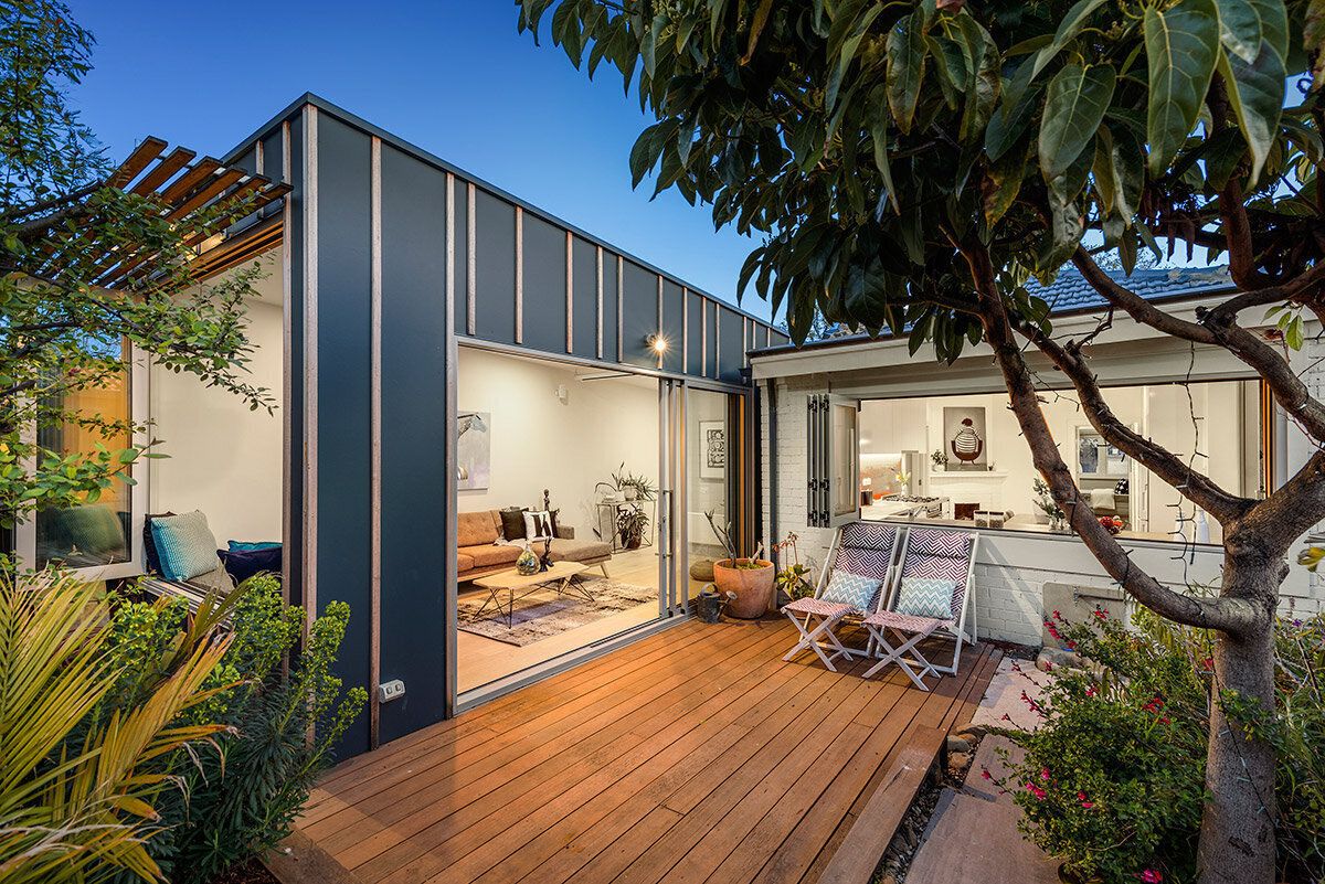 sustainable-home-building-material-timber-deck