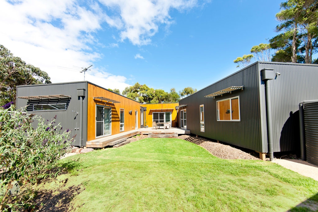Modular external courtyard - Sustainable House Designs